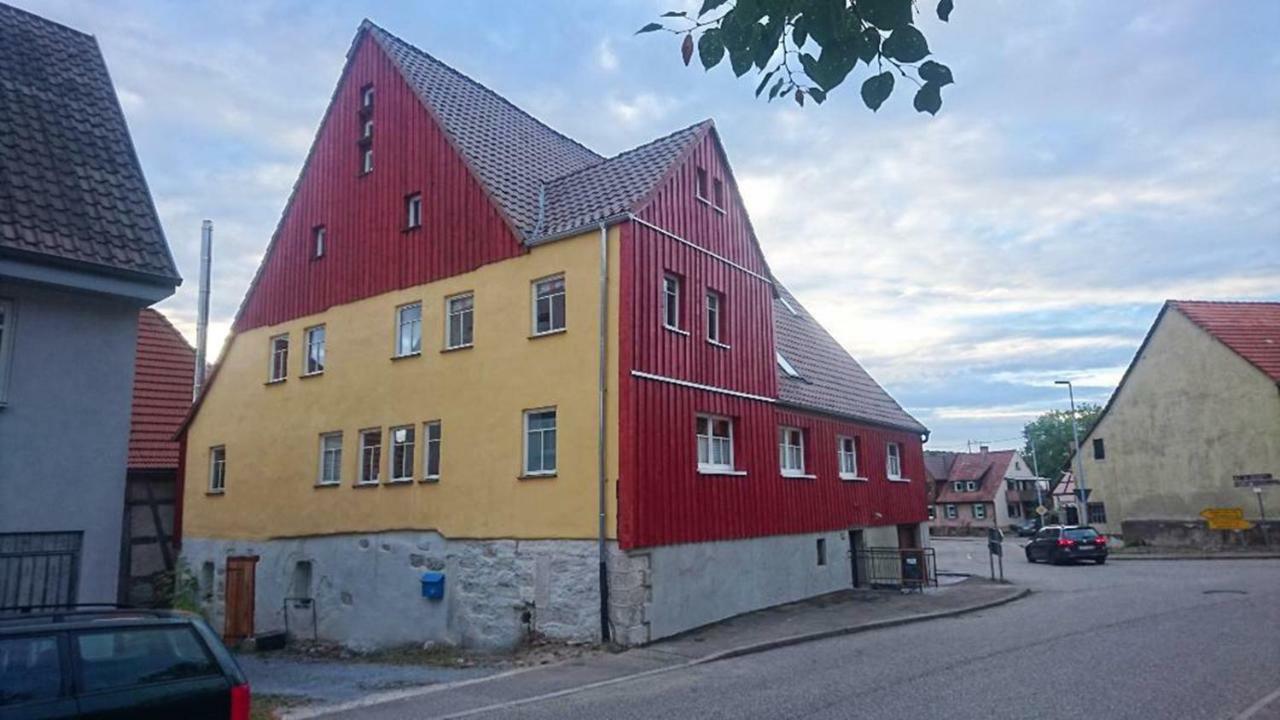 Gemuetliche Gaestezimmer In Einem Neu Sanierten Fachwerkhaus Sachsenheim Eksteriør billede
